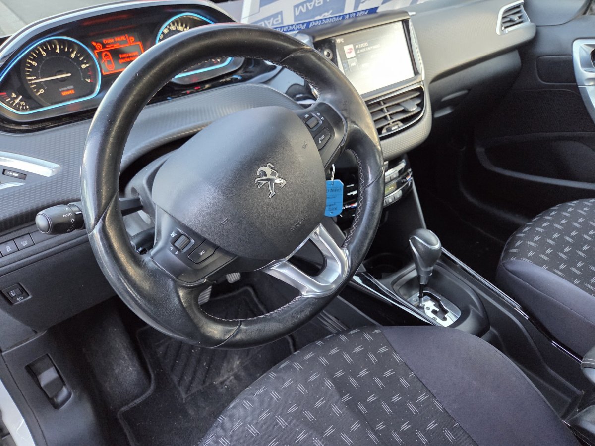 Peugeot 2008 1.2 Puretech 110 S&S EAT6 Allure