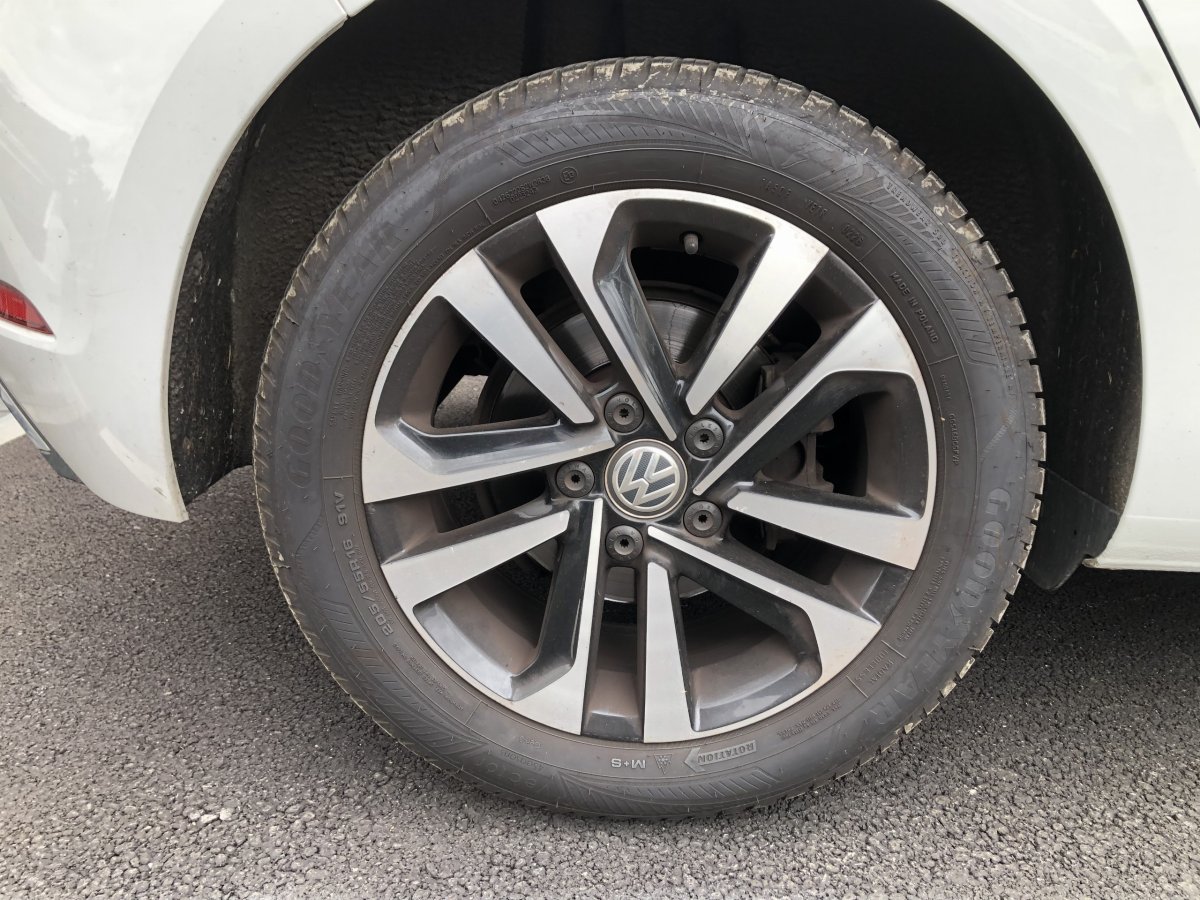 Volkswagen Golf (7) 2.0 TDI 150 DSG7 IQ.DRIVE